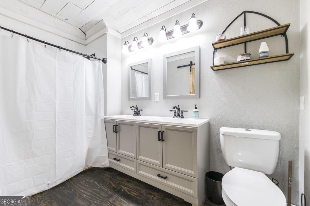 311 Riverside Drive Hawkinsville - 25