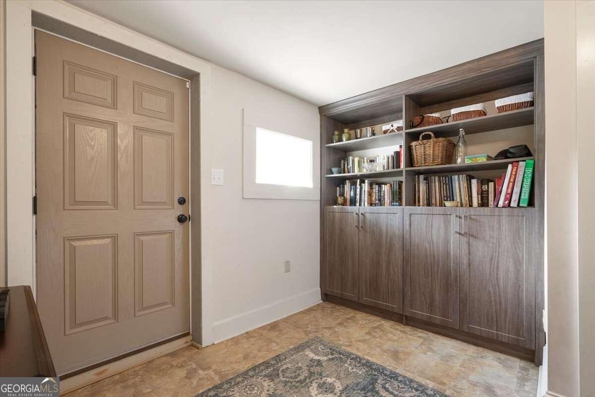 495 Woodlawn Avenue Athens - 16