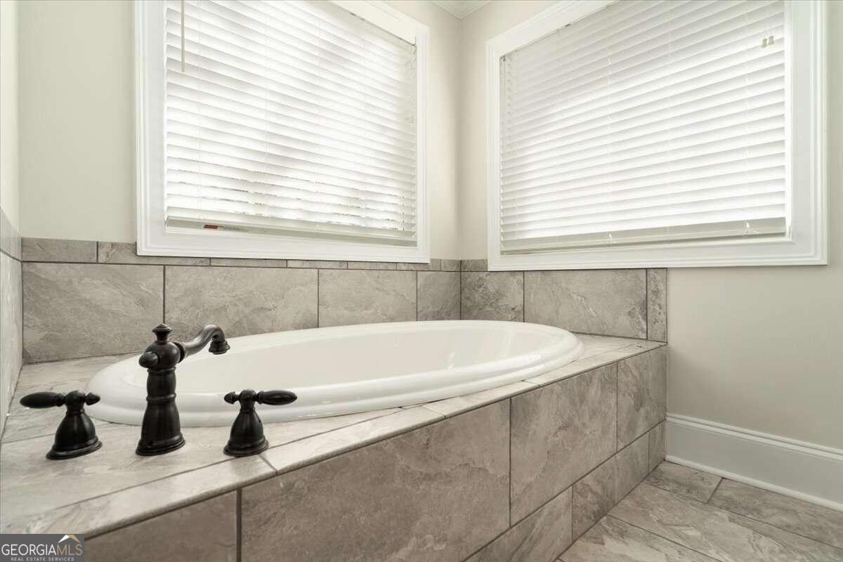 495 Woodlawn Avenue Athens - 32