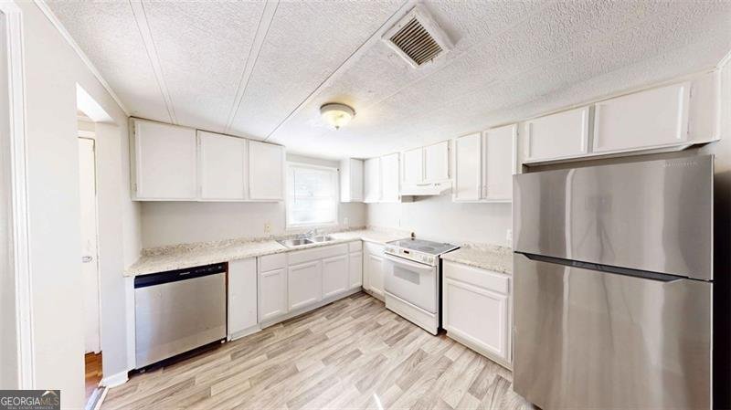 1092 ADRIAN Circle Conyers - 11