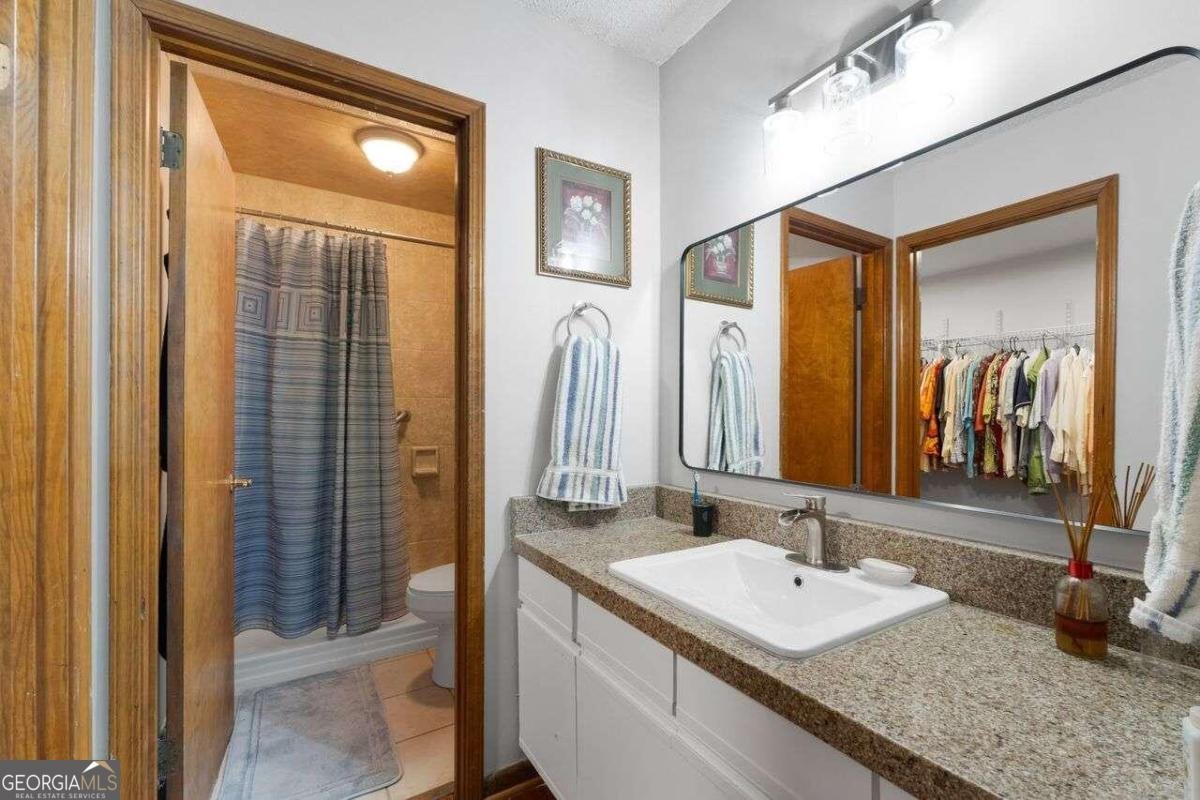 5934 DESHON Court Lithonia - 18