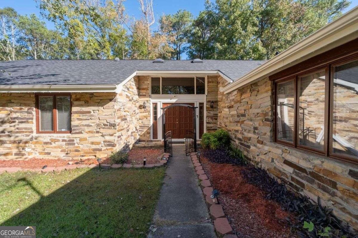 5934 DESHON Court Lithonia - 2