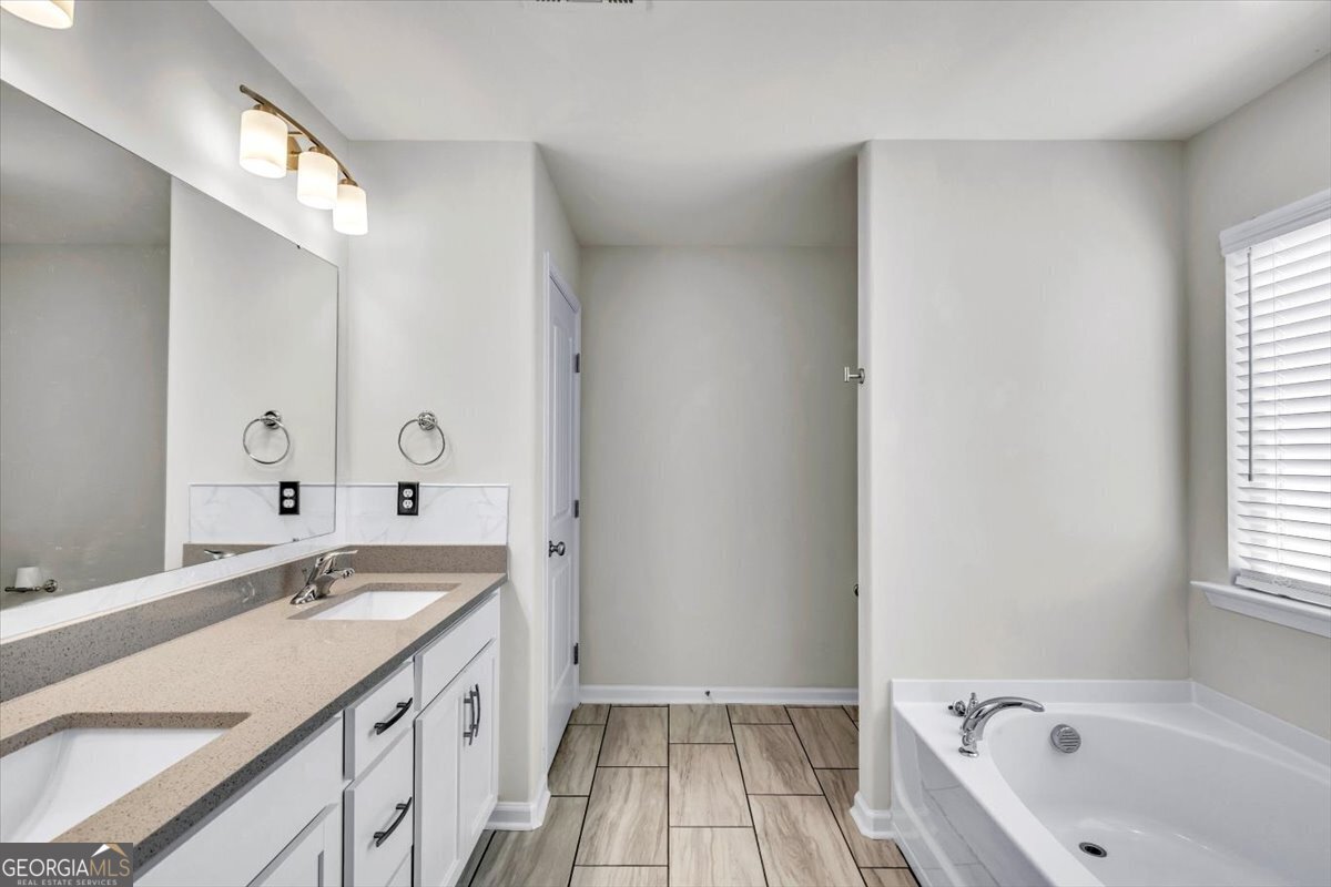 213 Acorn Drive Brunswick - 25