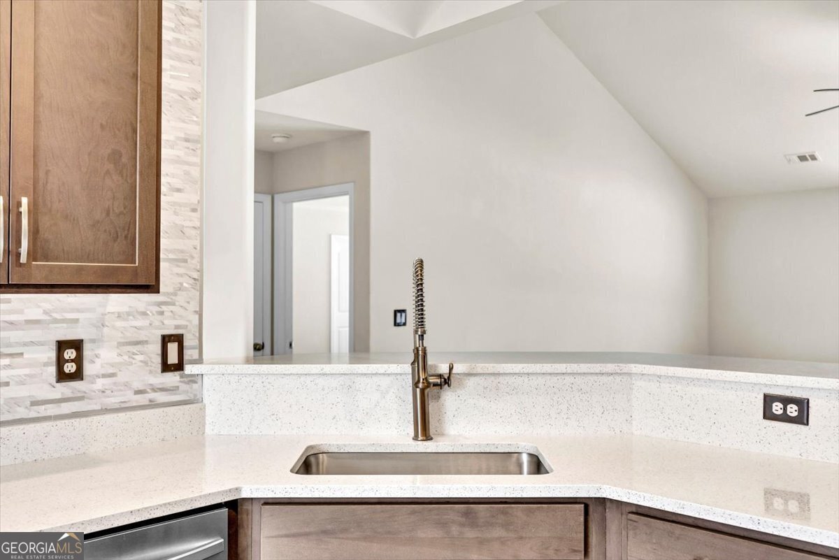 213 Acorn Drive Brunswick - 8