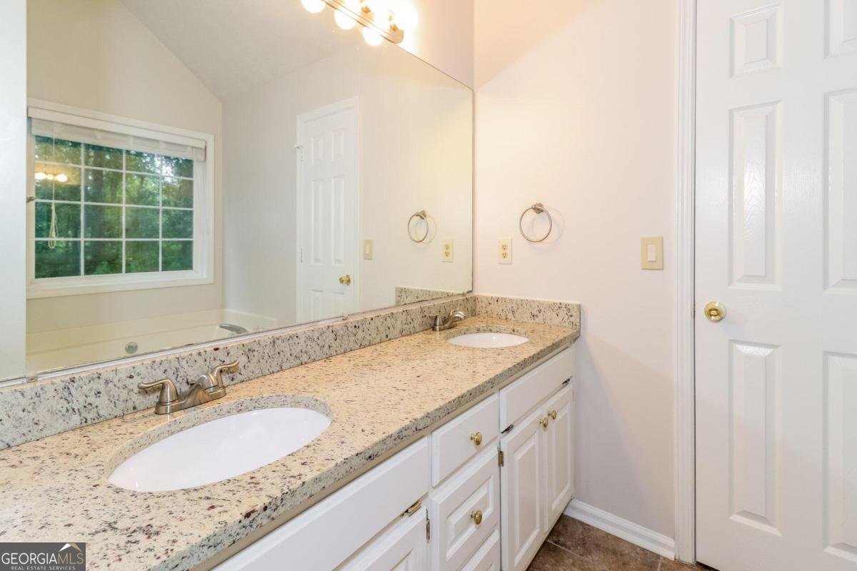5526 Chestnut Creek Lane Flowery Branch - 14