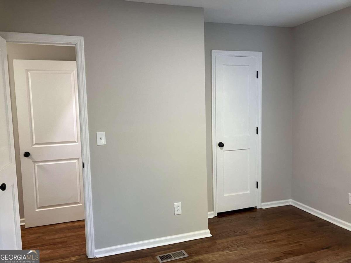 411 Greencove Lane Atlanta - 24