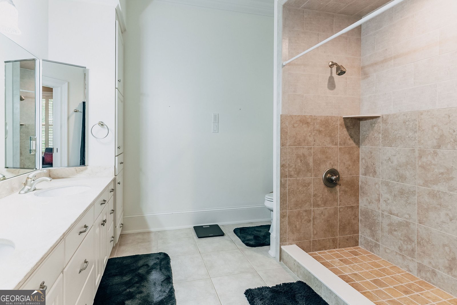 135 135 Lake Ridge Drive Macon - 26