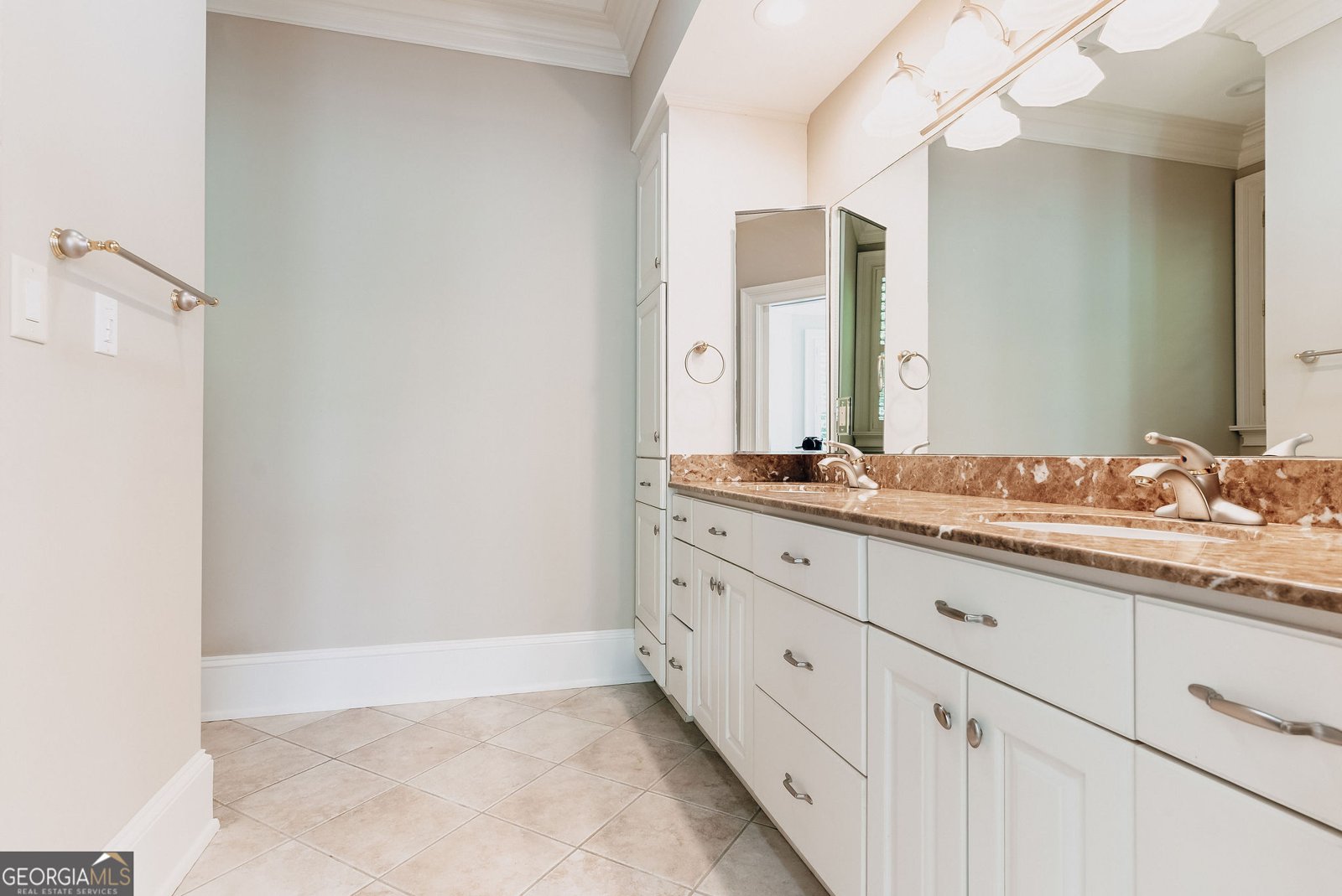135 135 Lake Ridge Drive Macon - 34