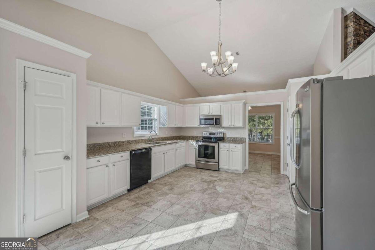4011 Lafayette Way Loganville - 23