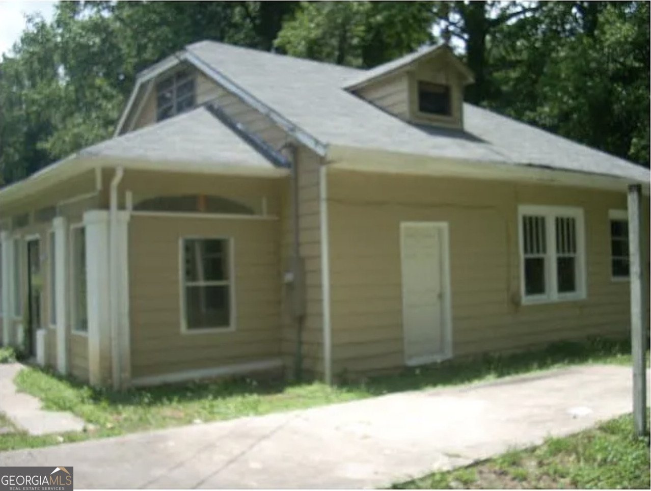 2945 Palm Drive East Point - 1