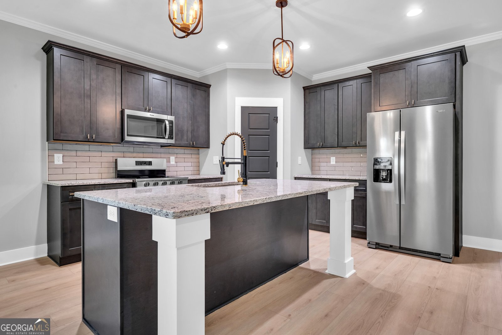417 Lakeview Place Macon - 17
