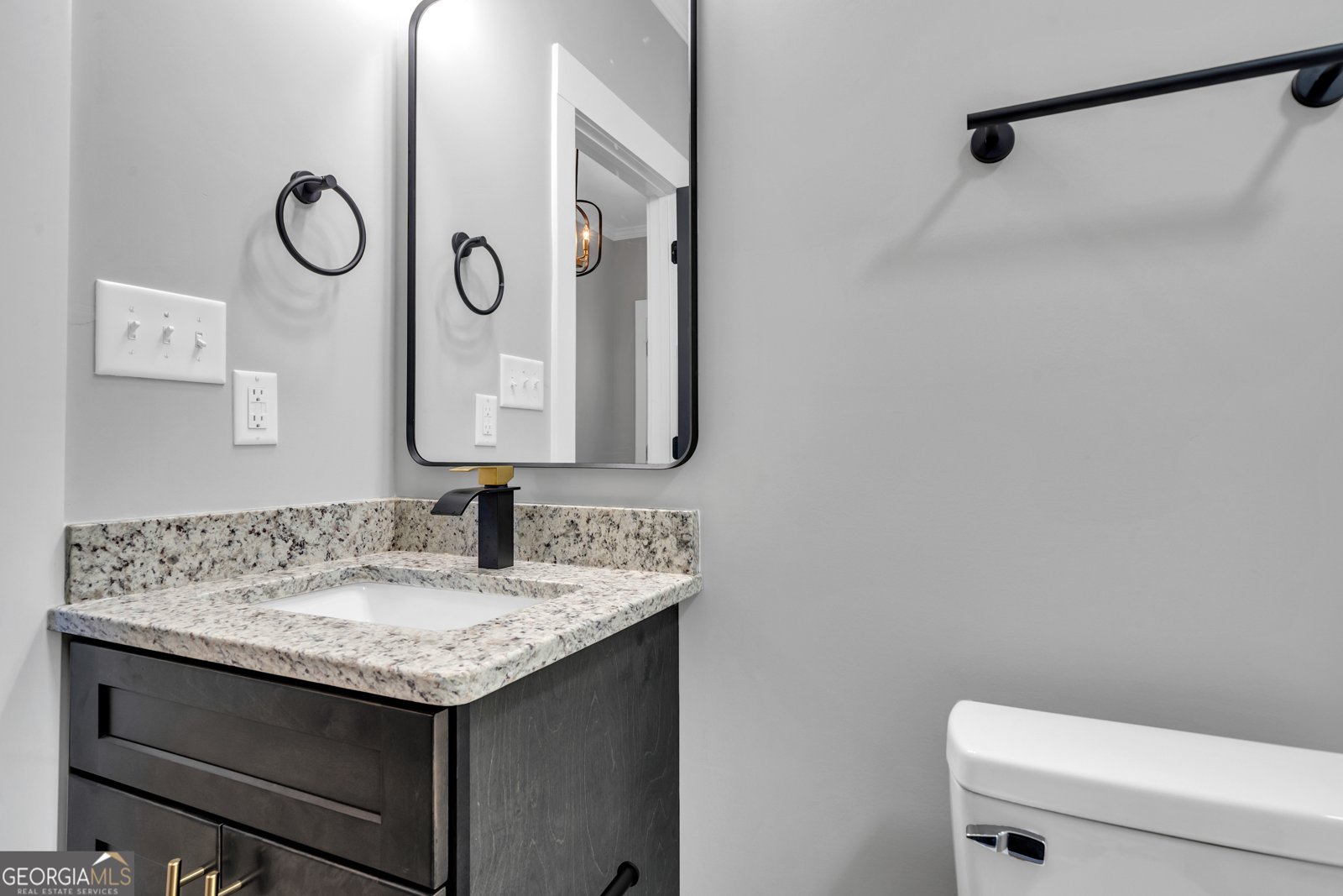 417 Lakeview Place Macon - 27