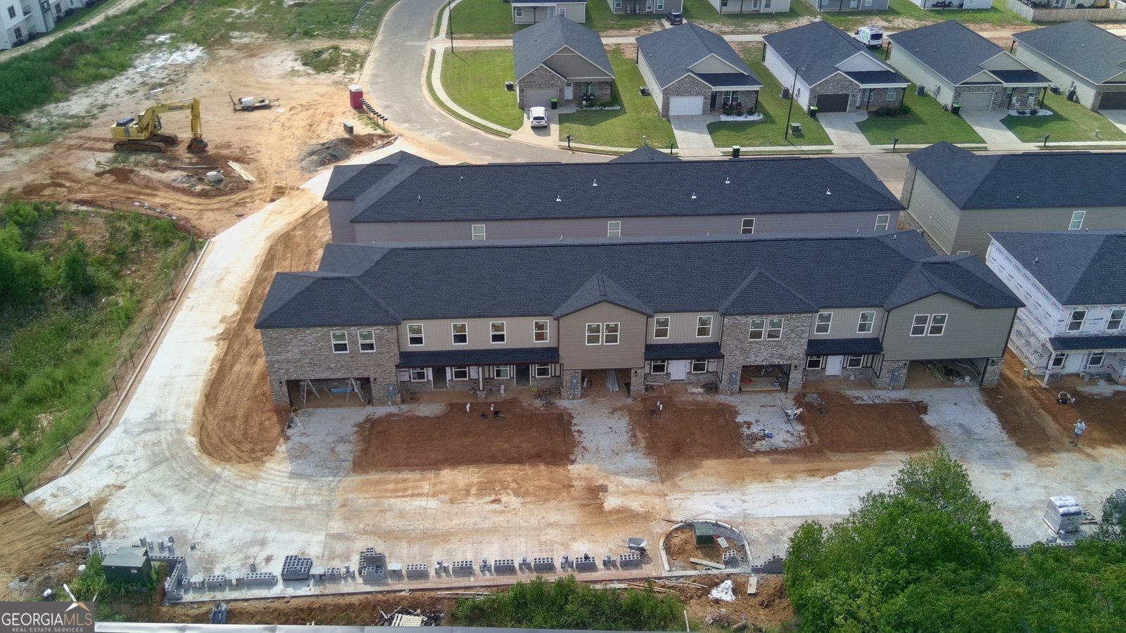 302 Beau Claire Circle Byron - 32