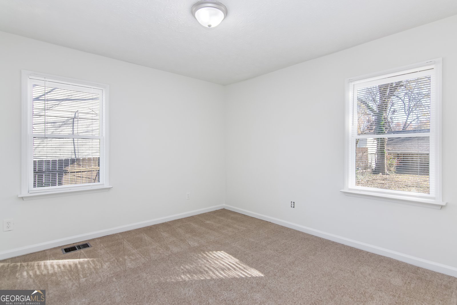 1246 Lyle Avenue East Point - 18