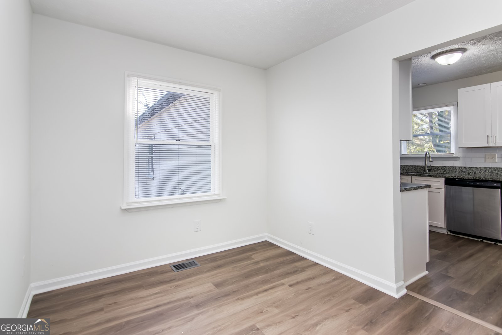 1246 Lyle Avenue East Point - 6