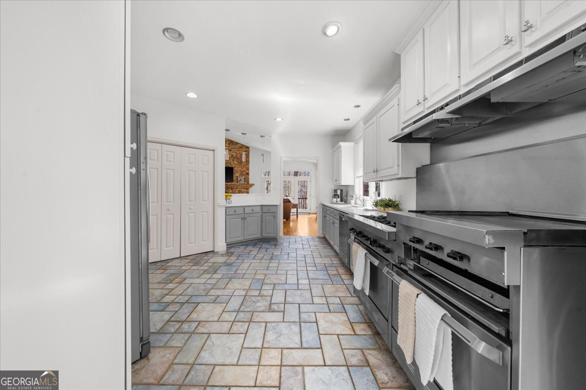 6137 White Oak Drive Flowery Branch - 17