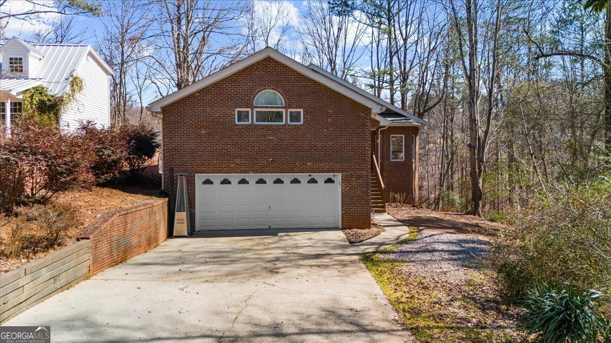6137 White Oak Drive Flowery Branch - 2