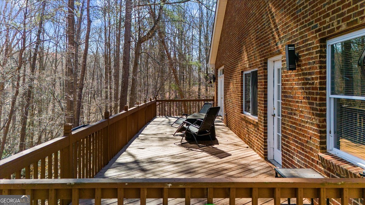 6137 White Oak Drive Flowery Branch - 48