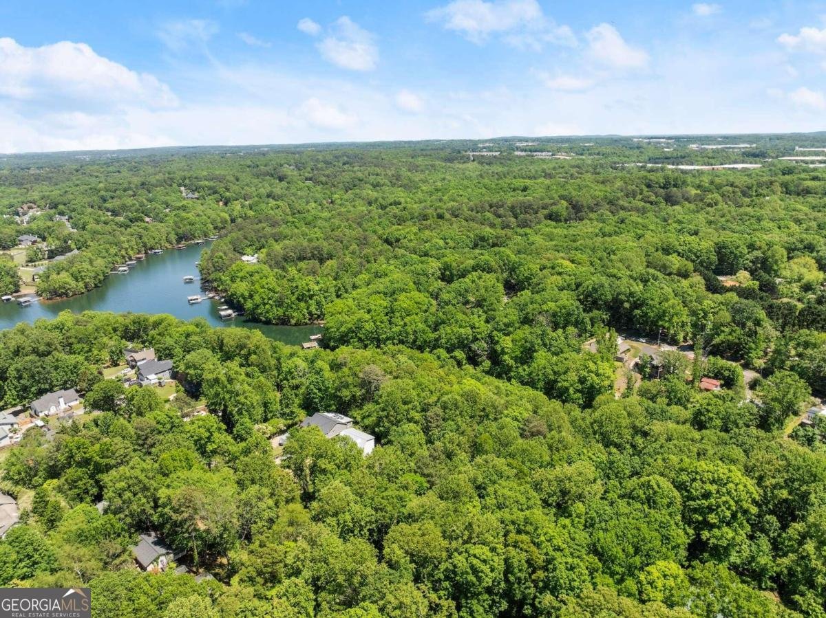 6137 White Oak Drive Flowery Branch - 72