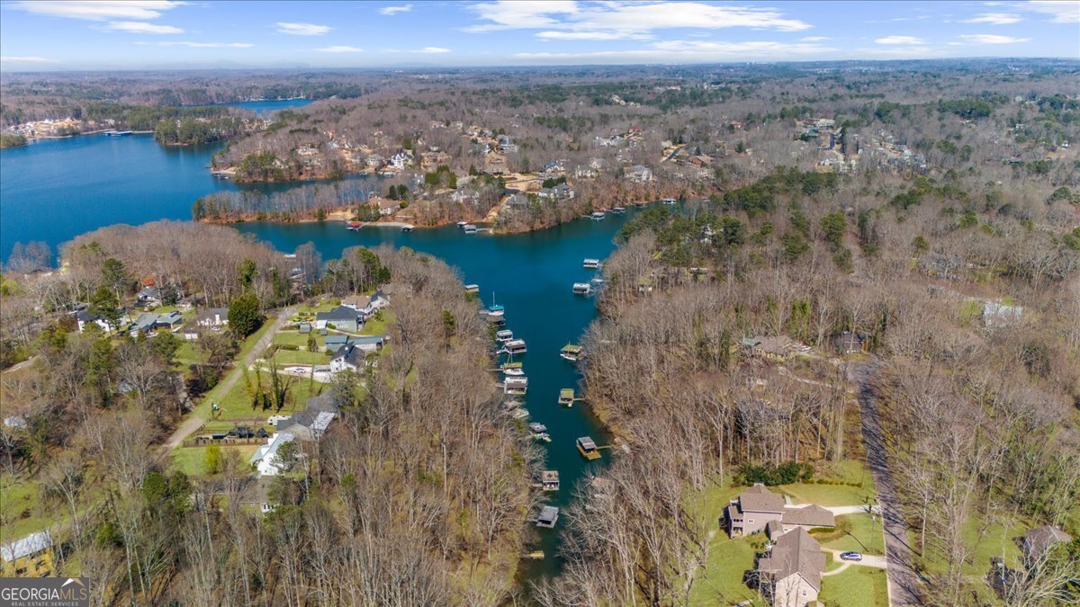 6137 White Oak Drive Flowery Branch - 78