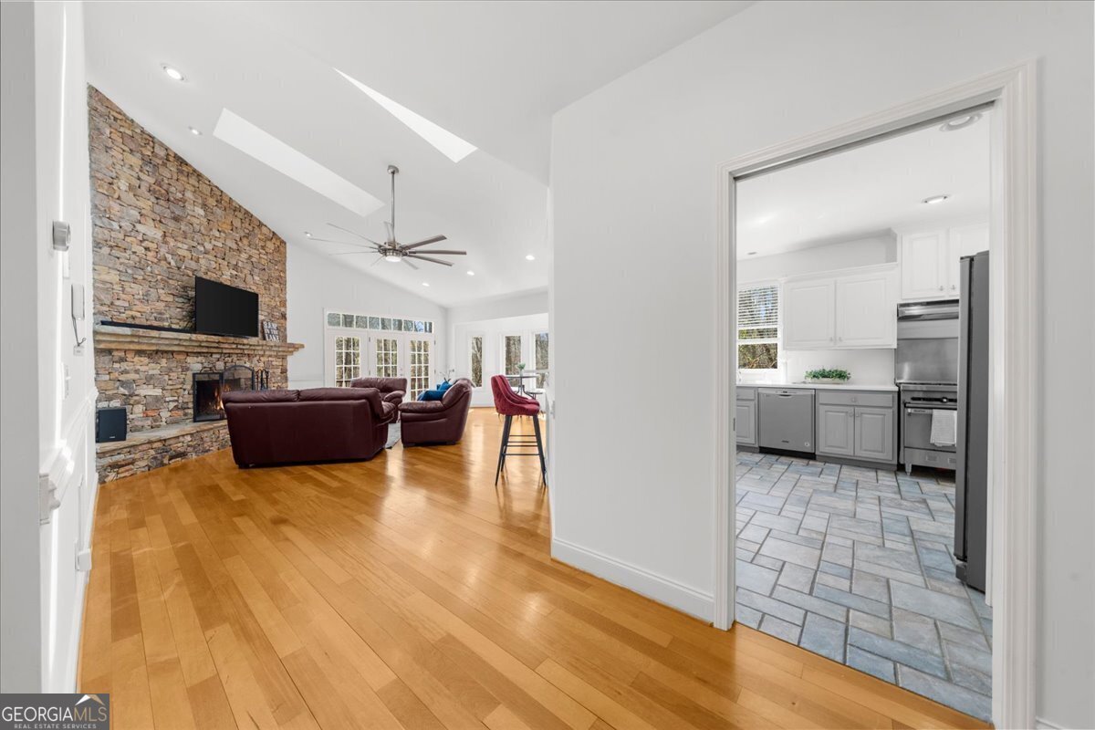 6137 White Oak Drive Flowery Branch - 8
