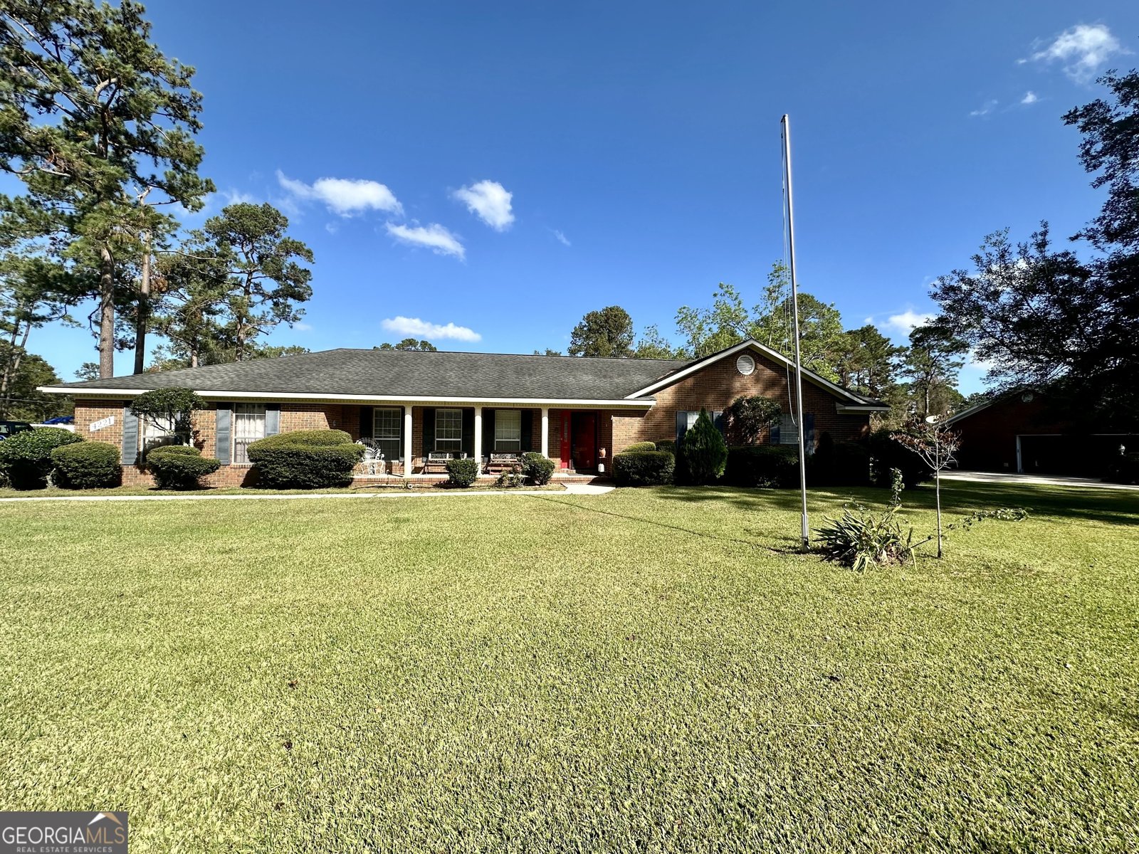 4221 Central Avenue Waycross - 2
