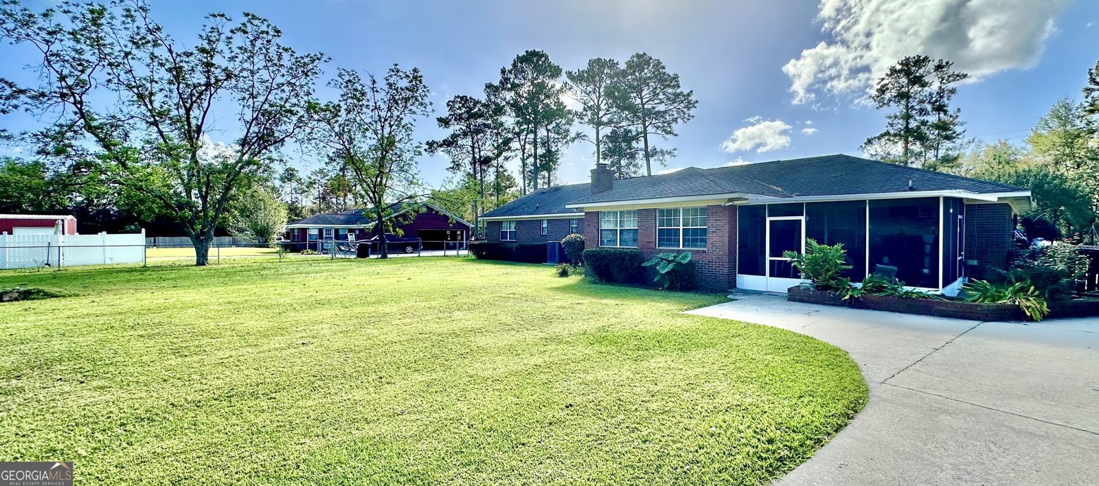 4221 Central Avenue Waycross - 63