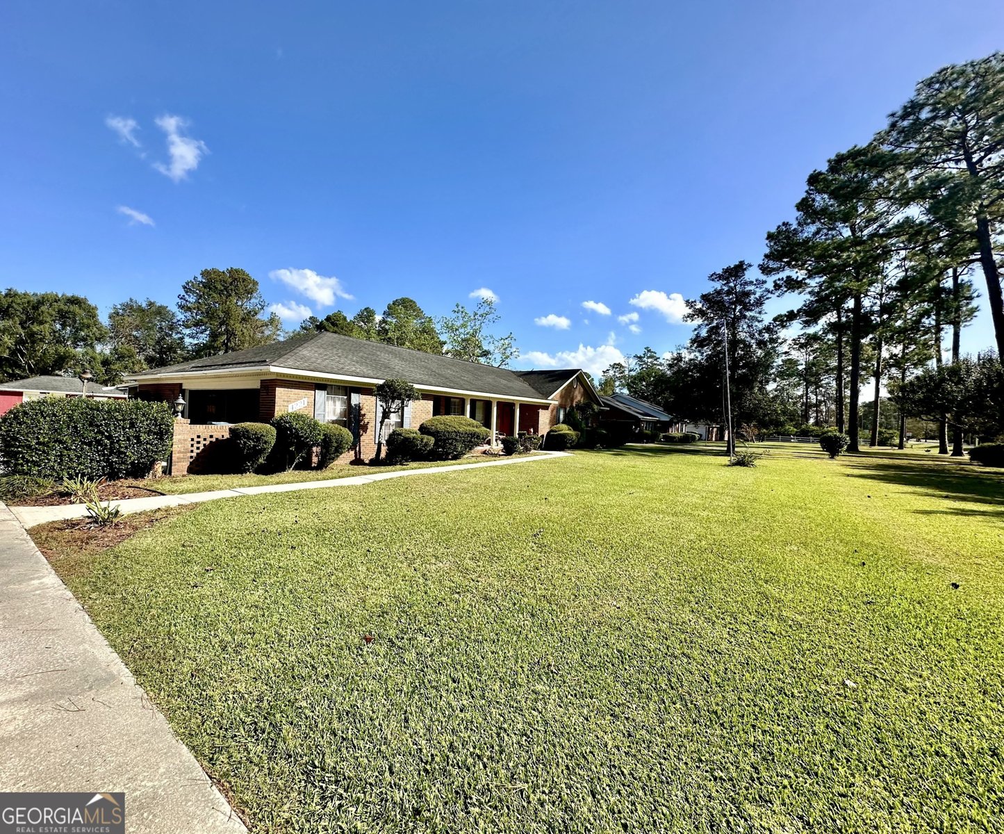 4221 Central Avenue Waycross - 77