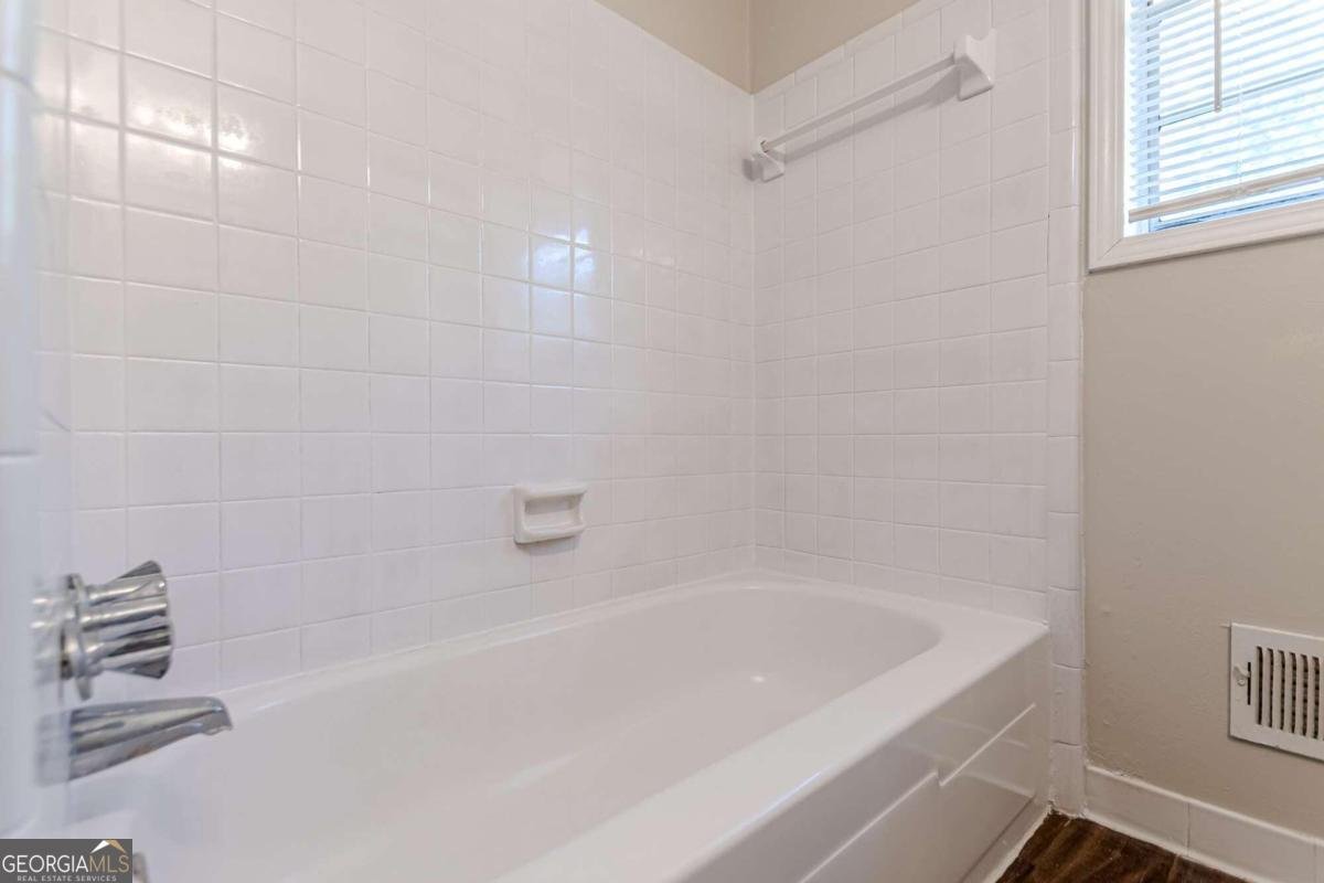 6275 Skyline Drive Douglasville - 19