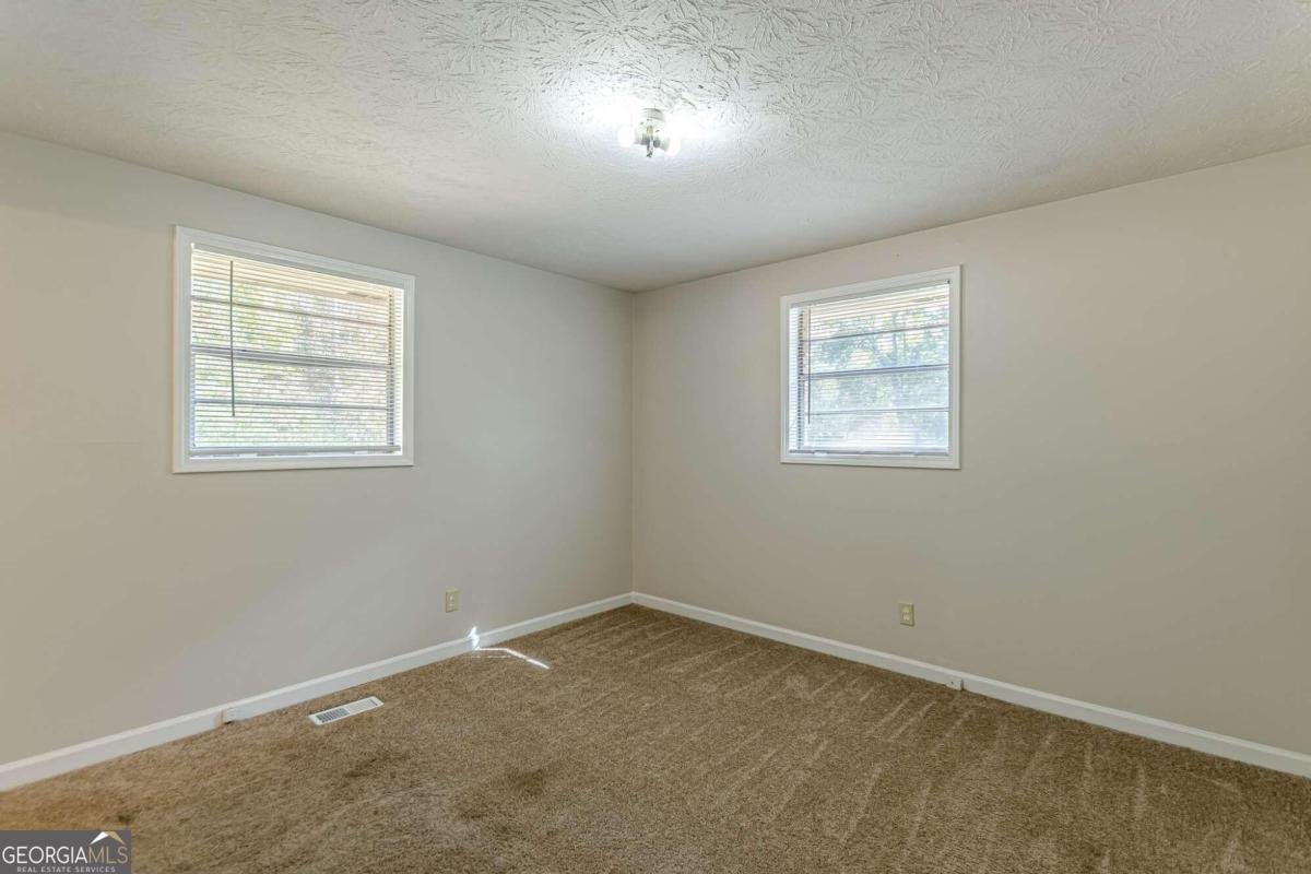 6275 Skyline Drive Douglasville - 24