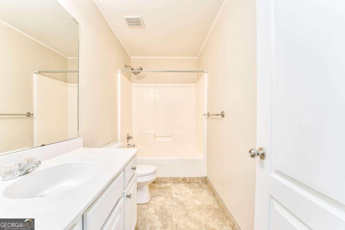 3510 Long Lake Drive Douglasville - 32