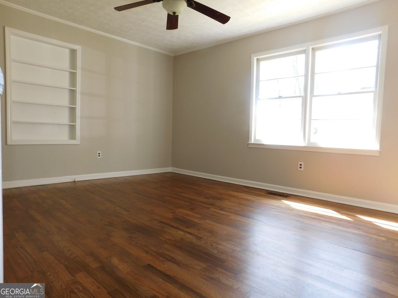 182 TROY Street Commerce - 10