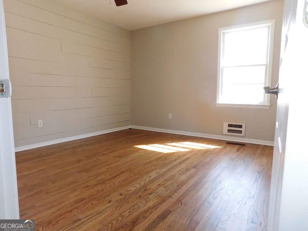 182 TROY Street Commerce - 13