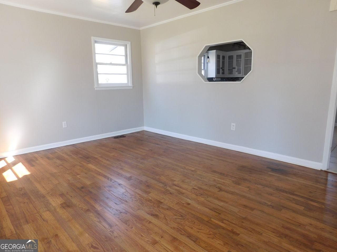 182 TROY Street Commerce - 5