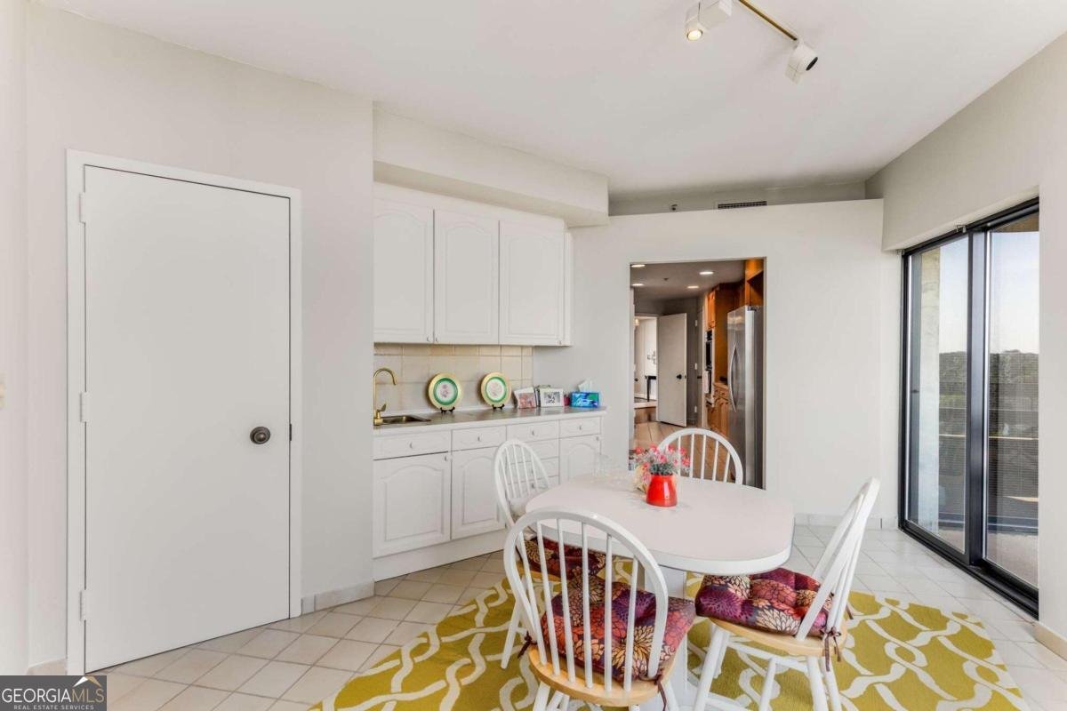 2660 Peachtree Road Atlanta - 10