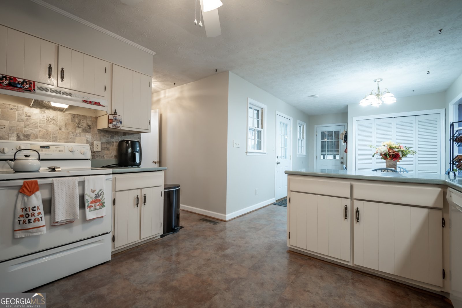 100 Hanover Drive Bogart - 11