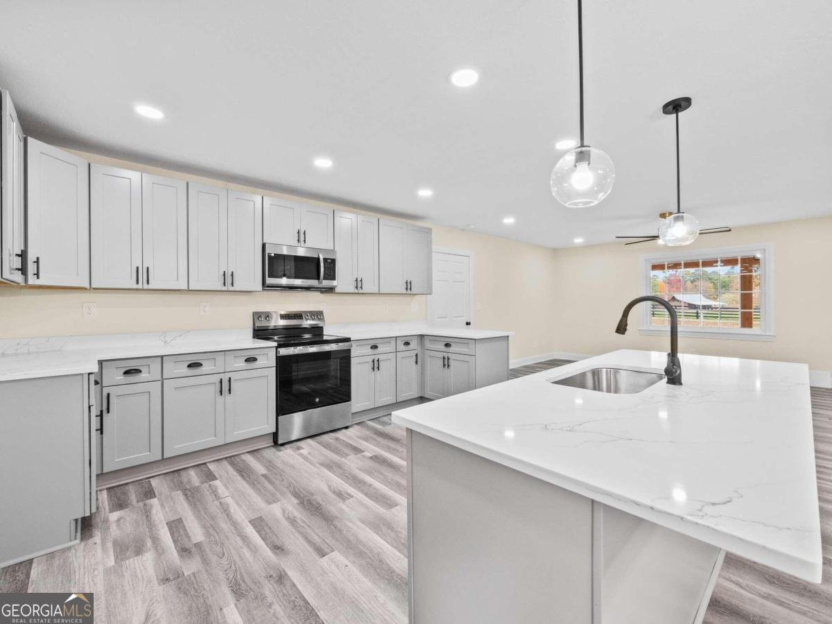 239 Brown Drive Clermont - 24