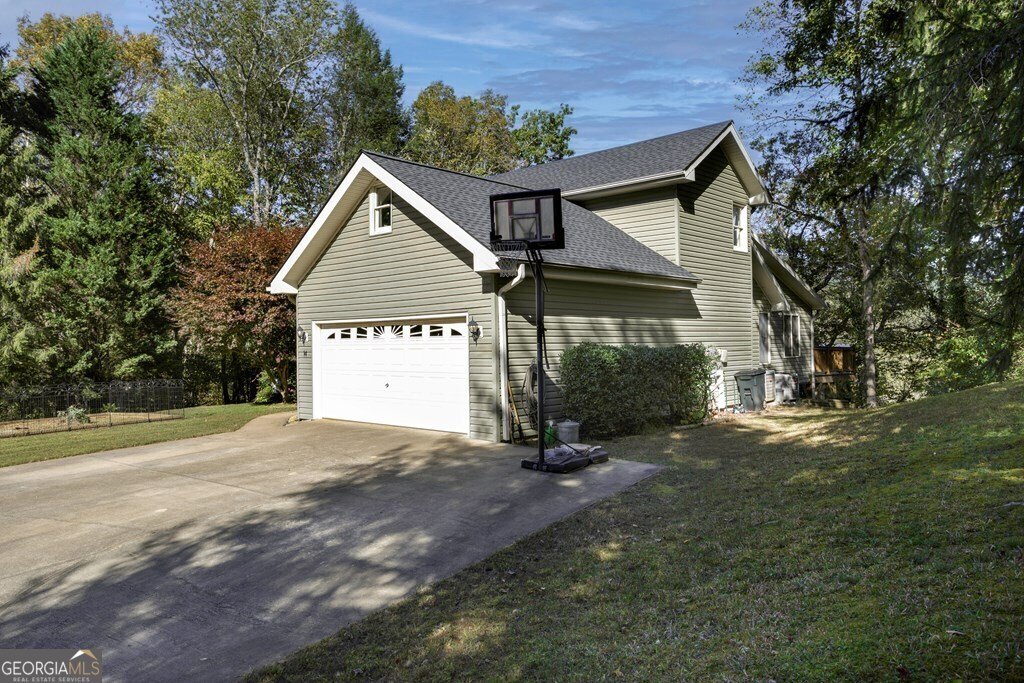 14 Rivendell Way Hayesville - 46