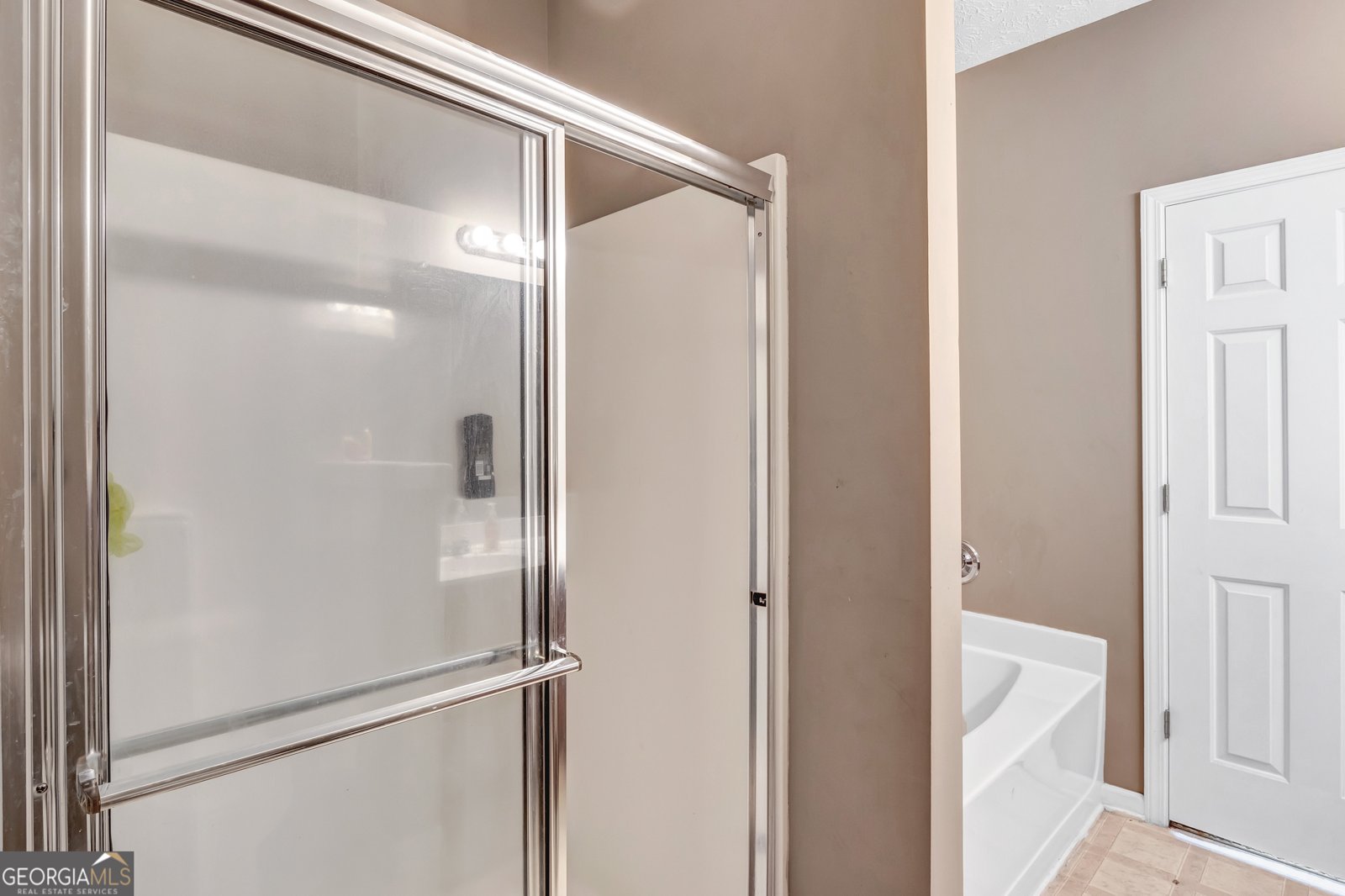 2555 Flat Shoals Road Atlanta - 17