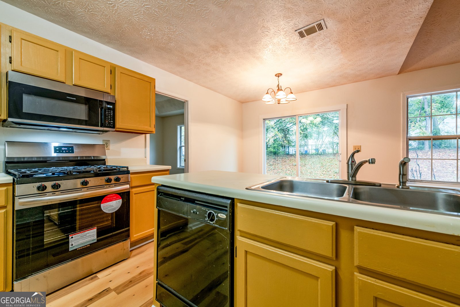 1121 Whisper Wind Drive McDonough - 11