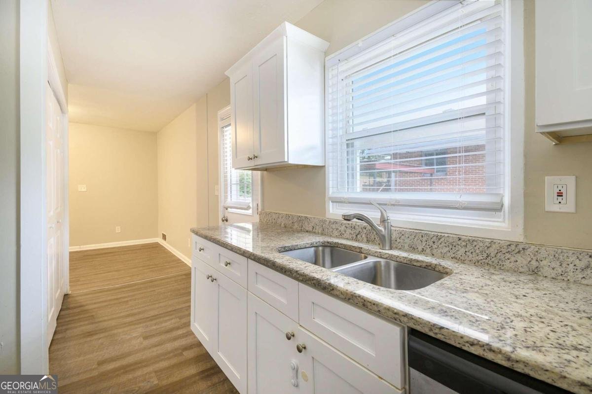 2910 Delowe Drive Atlanta - 8