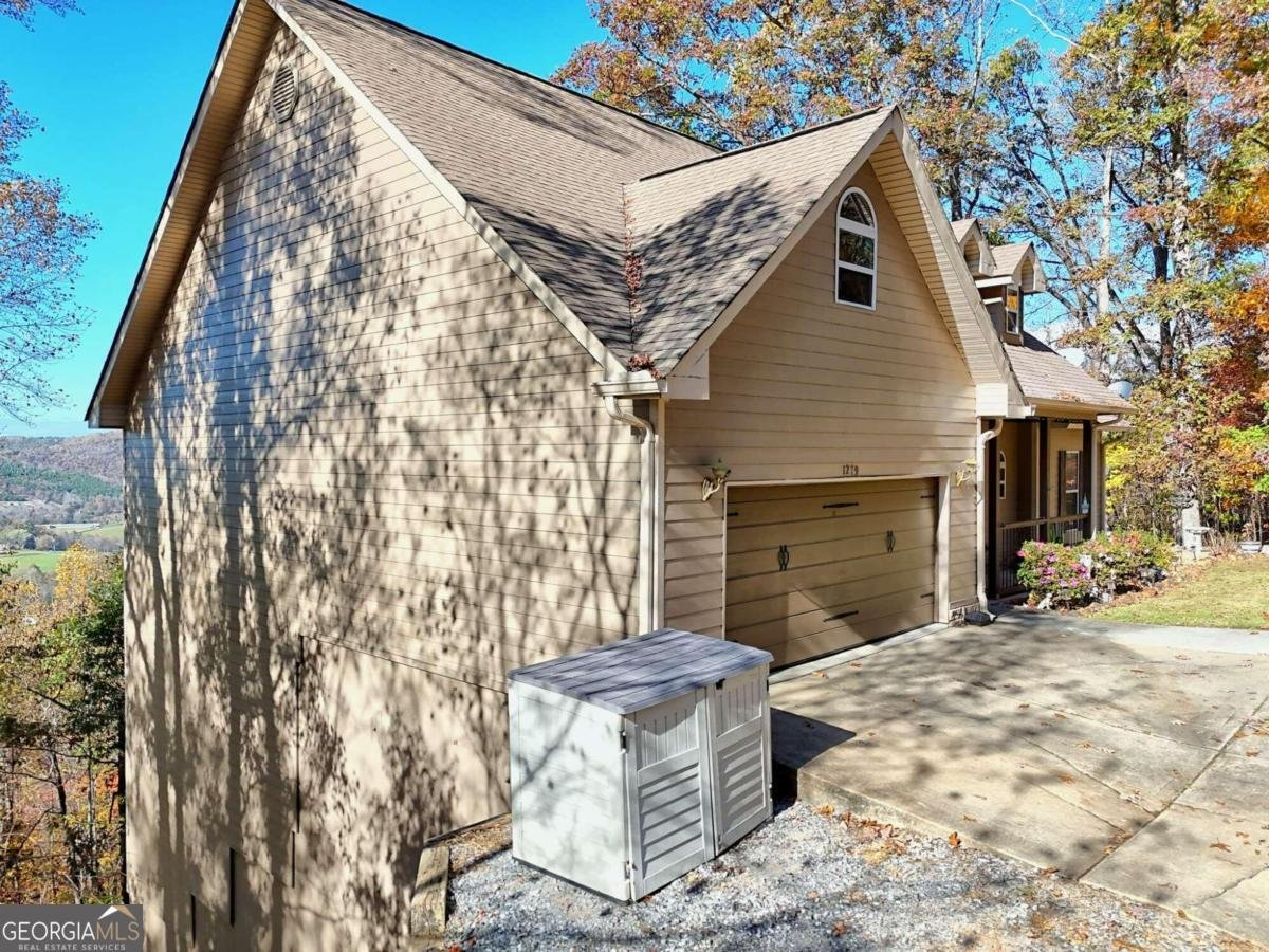 1279 Harris Ridge Road Young Harris - 77