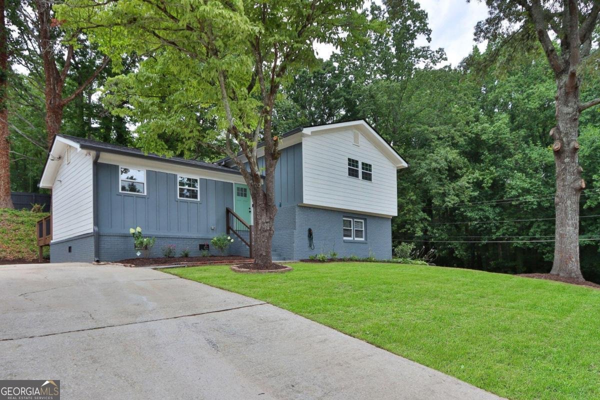 6914 Fairway Trail Austell - 1