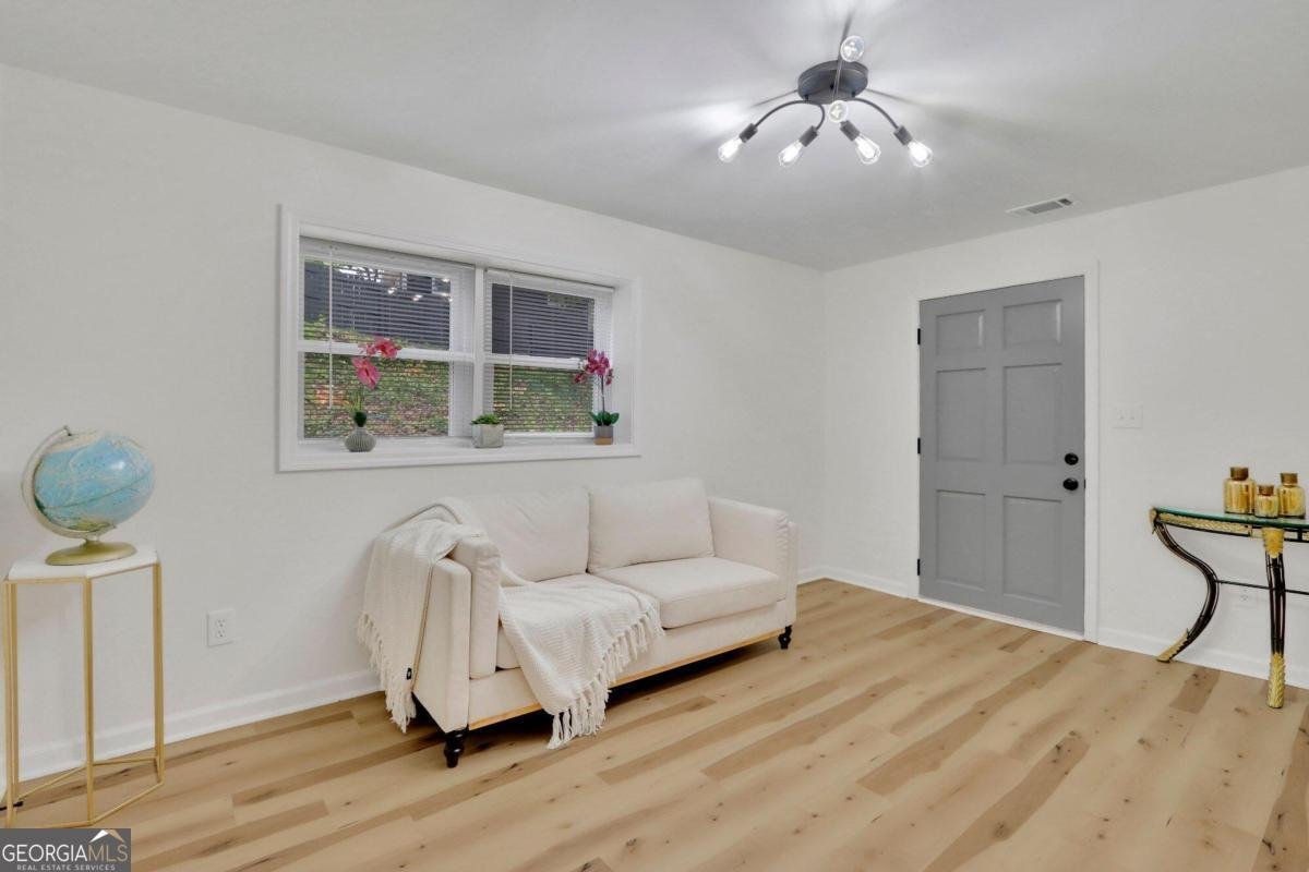 6914 Fairway Trail Austell - 33