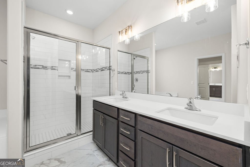 111 Pioneer Way Kingsland - 16