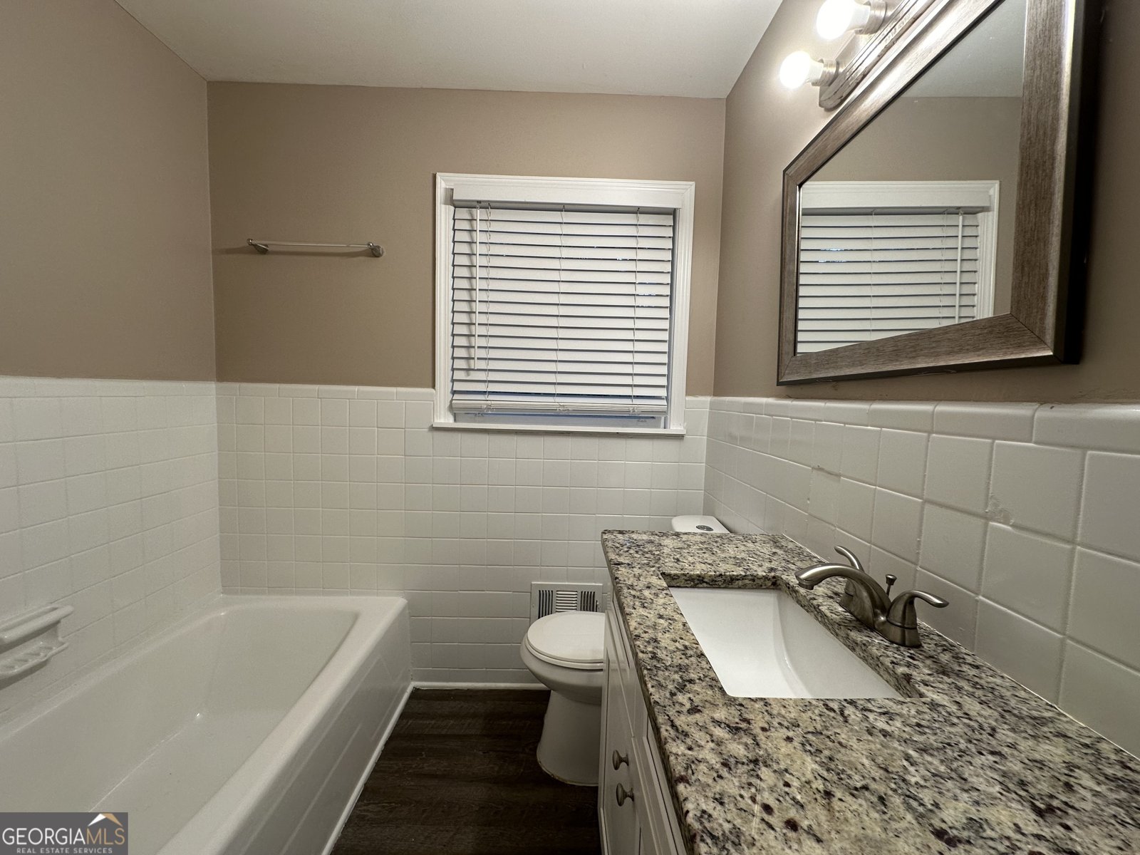 4310 Bakers Ferry Road Atlanta - 16