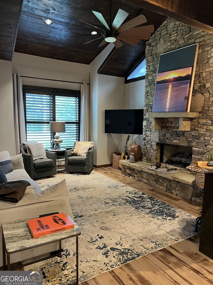 330 Second Street Blue Ridge - 2