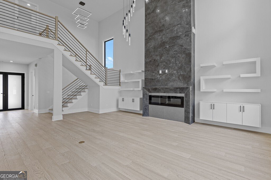 555 Versailles Drive Auburn - 10