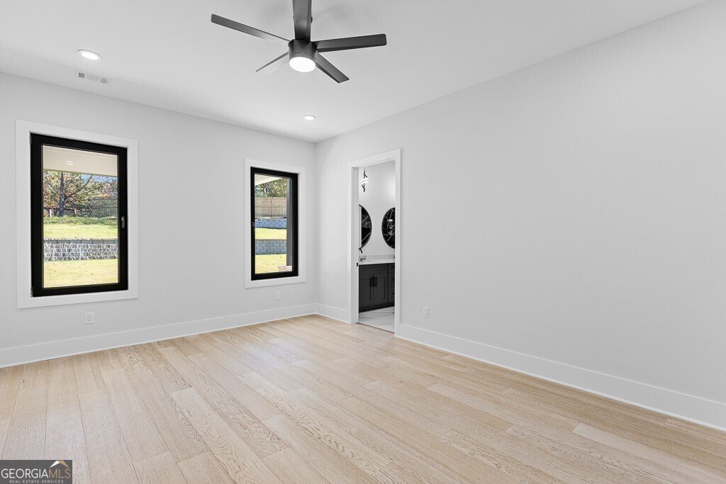 555 Versailles Drive Auburn - 17