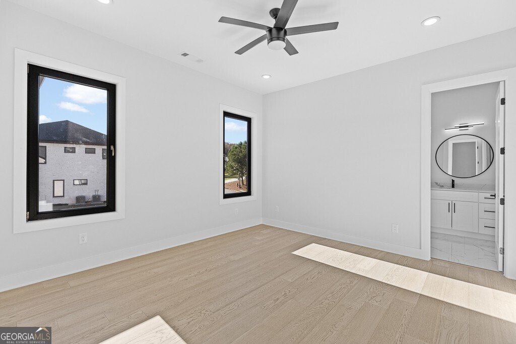 555 Versailles Drive Auburn - 32